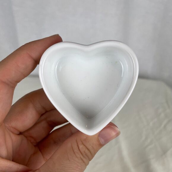 Amethyst Porcelain Heart Shaped Trinket Box - Picture 3 of 6